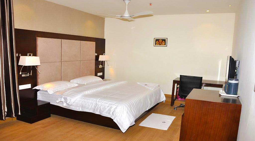 Hotel Srivatsa Kakinada Ngoại thất bức ảnh
